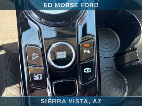 Certified 2025 Kia Sportage LX FWD image 17
