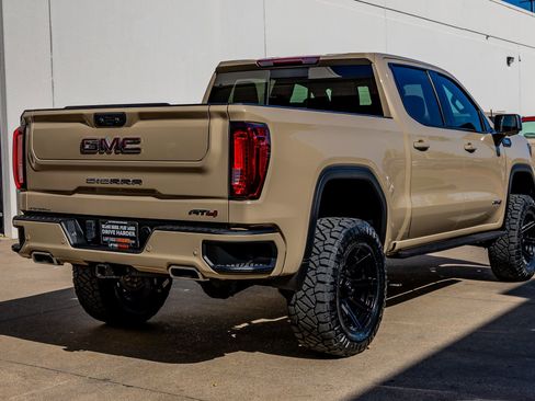 Used 2023 GMC Sierra 1500 AT4 w/ AT4 Premium Package image 10