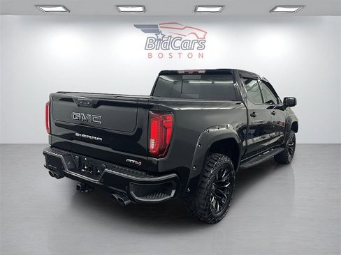 Used 2023 GMC Sierra 1500 AT4 w/ Technology Package image 4