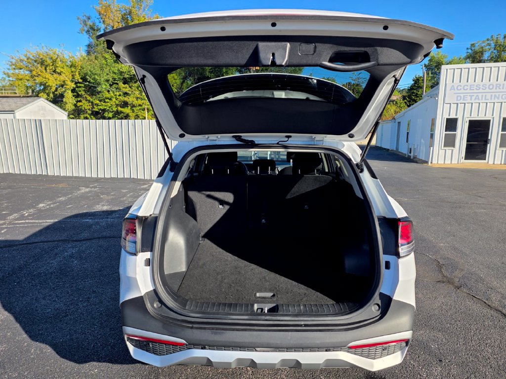 Used 2025 Kia Sportage LX FWD image 30