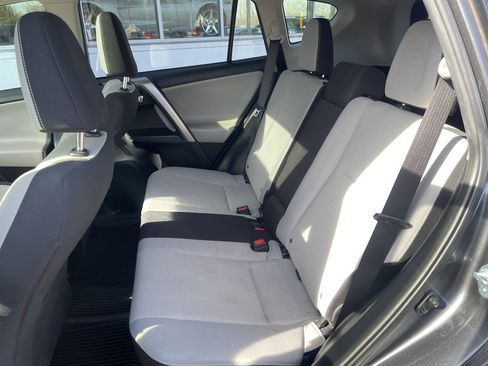 Used 2018 Toyota RAV4 XLE w/ Plus Extra Value Package image 36