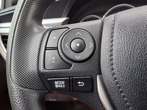 Used 2015 Toyota Corolla LE FWD image 27