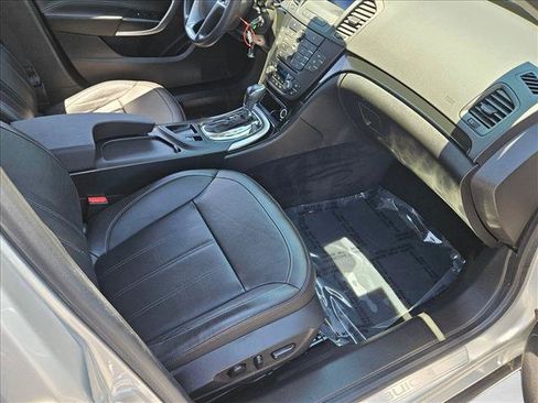 Used 2011 Buick Regal CXL w/ RL3 Preferred Equipment Group FWD image 18