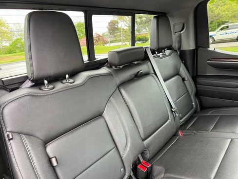 Used 2022 GMC Sierra 1500 SLT AWD/4WD image 33