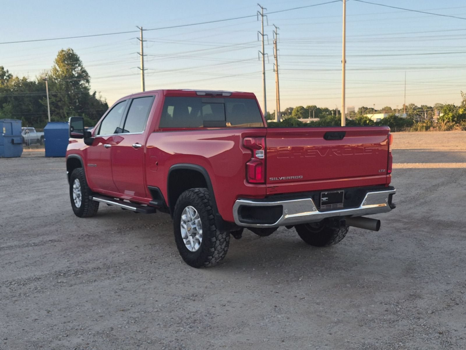 Used 2023 Chevrolet Silverado 2500 LTZ w/ LTZ Convenience Package AWD/4WD image 3