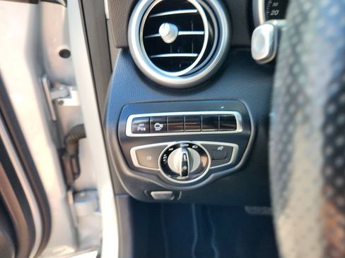 Used 2017 Mercedes-Benz GLC 300 4MATIC image 18