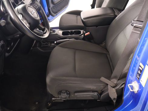 Used 2022 Jeep Wrangler Unlimited Sport AWD/4WD image 10