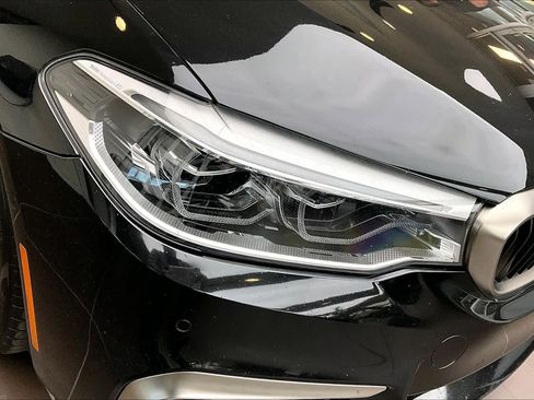 Used 2020 BMW M550i xDrive M550i xDrive w/ Executive Package image 26