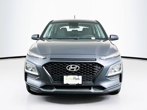 Used 2020 Hyundai Kona SE w/ Cargo Package FWD image 2