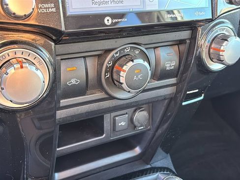 Used 2023 Toyota 4Runner TRD Off-Road Premium w/ Moonroof Package AWD/4WD image 22