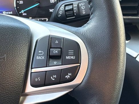 Used 2022 Ford Explorer XLT w/ Equipment Group 202A image 24