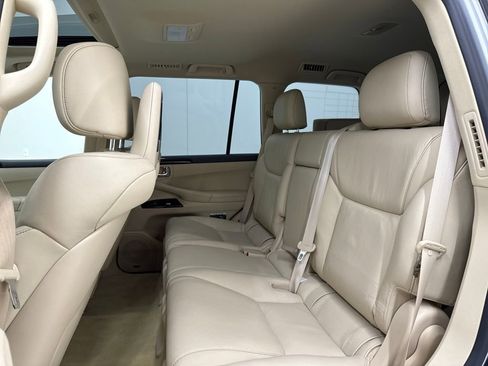 Used 2013 Lexus LX 570 4WD image 31