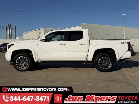 Used 2024 Toyota Tacoma TRD Sport image 6