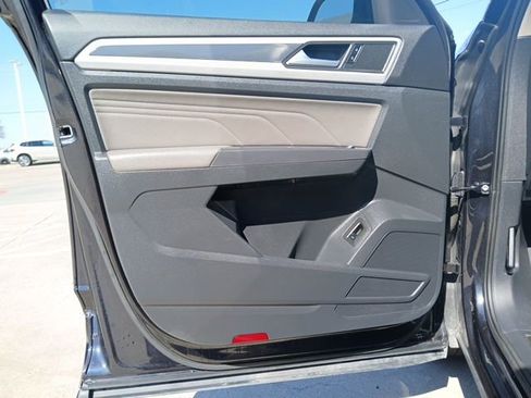 Used 2021 Volkswagen Atlas SE w/ Panoramic Sunroof Package image 19