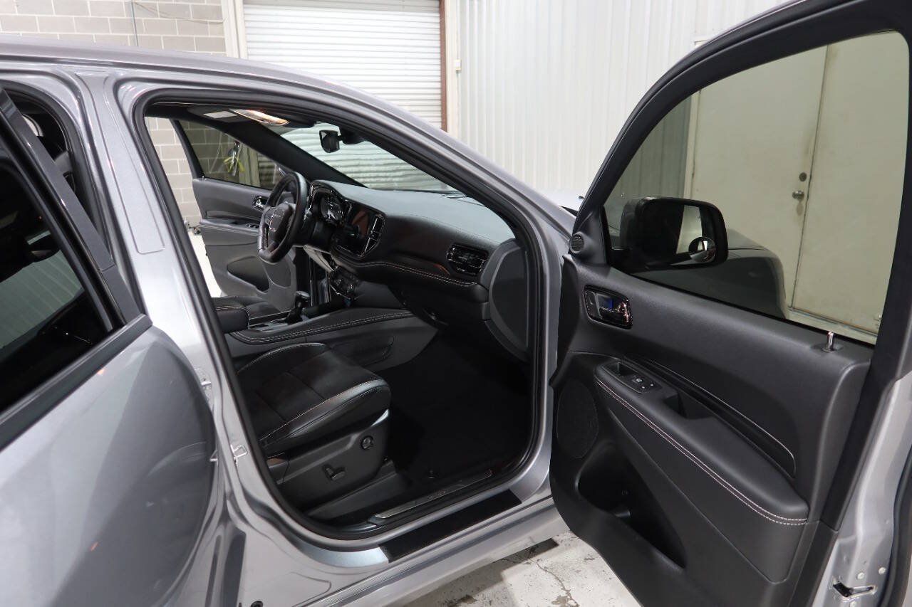 Used 2021 Dodge Durango SRT w/ Technology Group AWD/4WD image 12