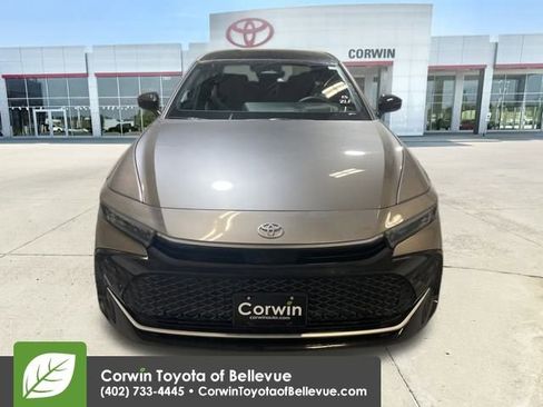 New 2026 Toyota Crown Platinum image 8