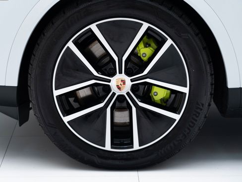 New 2026 Porsche Cayenne E-Hybrid Coupe image 12