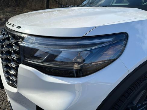 New 2026 Ford Explorer ST-Line w/ ST-Line Street Pack image 12