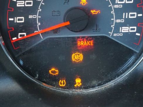 Used 2014 Dodge Avenger SE image 9