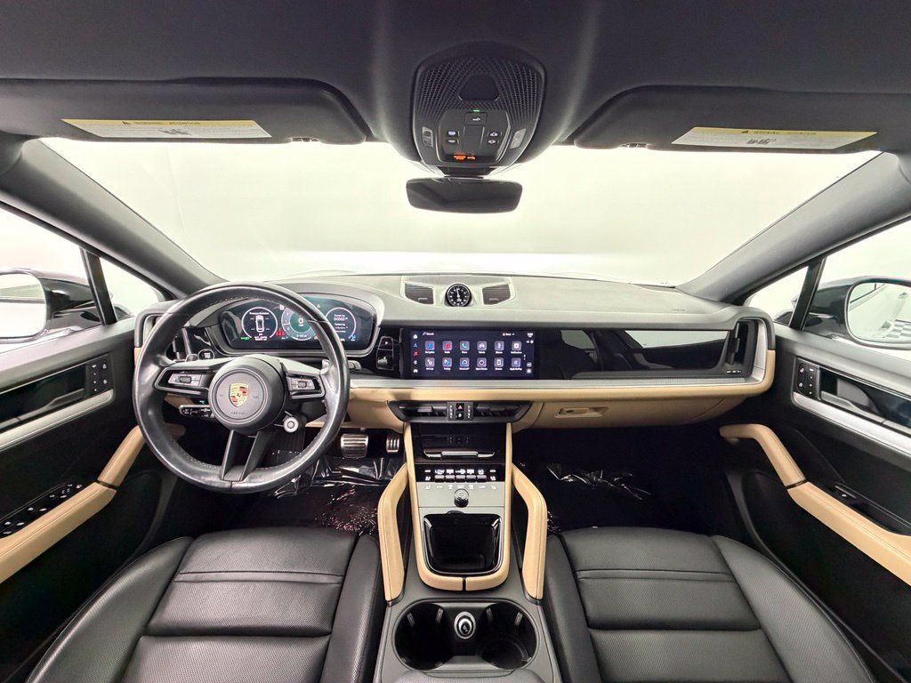 Certified 2024 Porsche Cayenne S AWD/4WD image 6