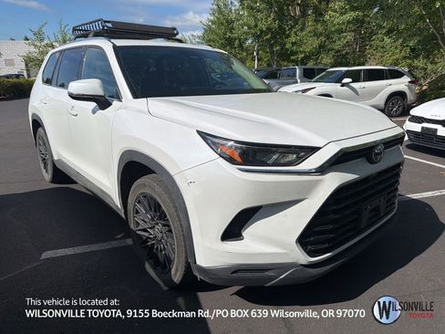 Used 2024 Toyota Grand Highlander AWD image 1