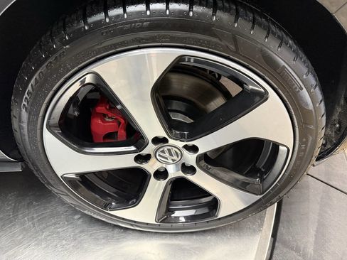 Used 2017 Volkswagen GTI Autobahn image 30