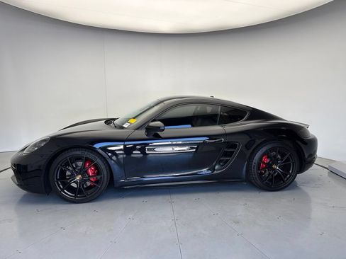 Certified 2024 Porsche 718 Cayman S RWD image 2