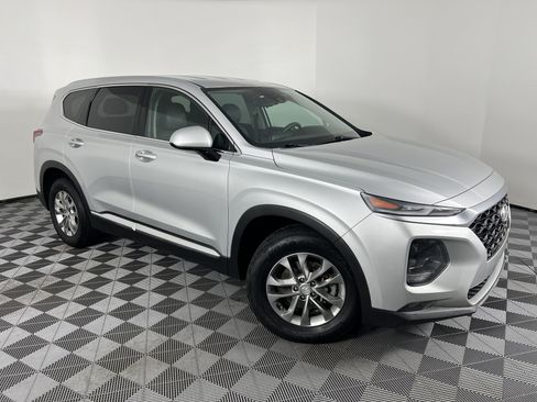 Used 2019 Hyundai Santa Fe SEL AWD/4WD image 2