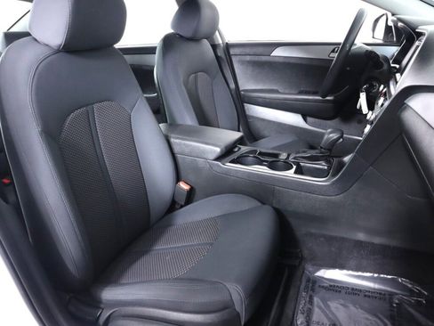 Used 2019 Hyundai Sonata SE FWD image 36