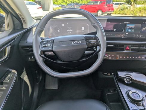 Certified 2025 Kia EV6 Light RWD image 10