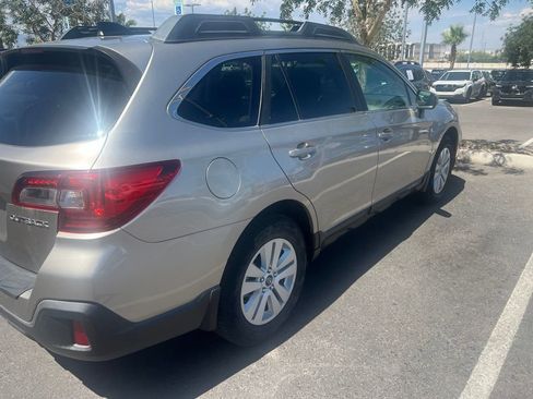 Used 2019 Subaru Outback 2.5i Premium AWD/4WD image 35