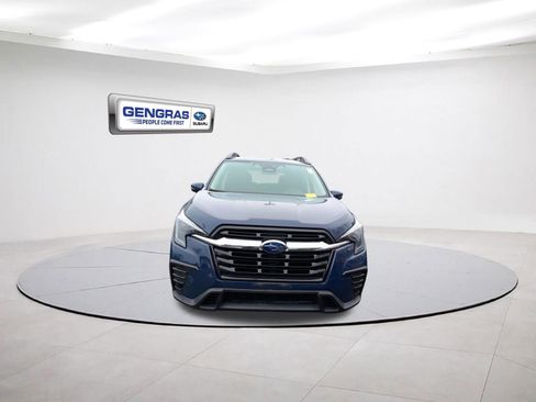 Used 2023 Subaru Ascent Premium w/ Convenience Package image 2