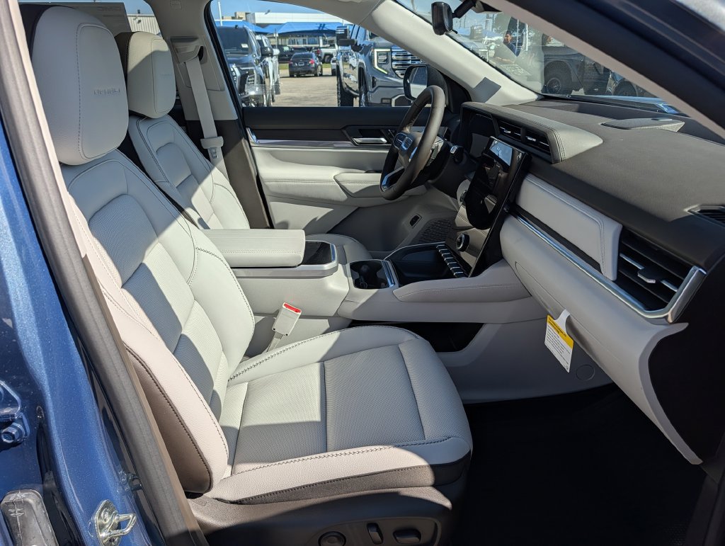 New 2027 GMC Terrain Denali w/ LPO, Floor Liner Package AWD/4WD image 33