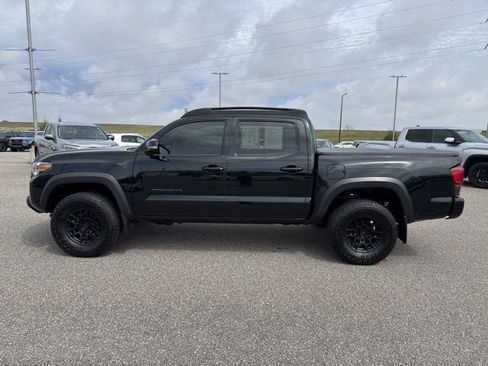 Used 2019 Toyota Tacoma TRD Off-Road image 8