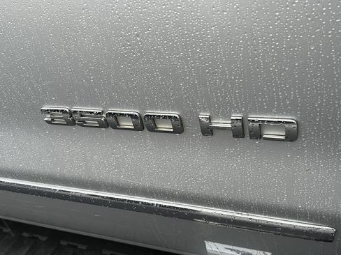 Used 2018 Chevrolet Silverado 3500 LTZ image 10