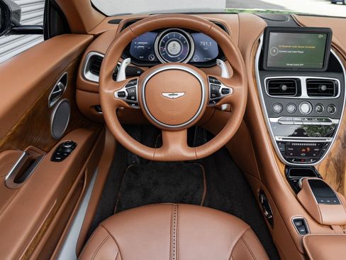 Used 2019 Aston Martin DB11 Volante RWD image 6