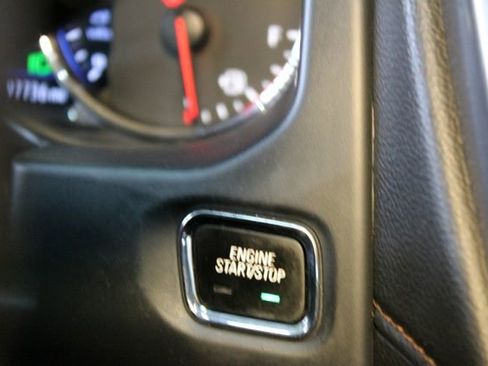 Used 2022 GMC Acadia AT4 w/ GMC Pro Grade Package AWD/4WD image 24