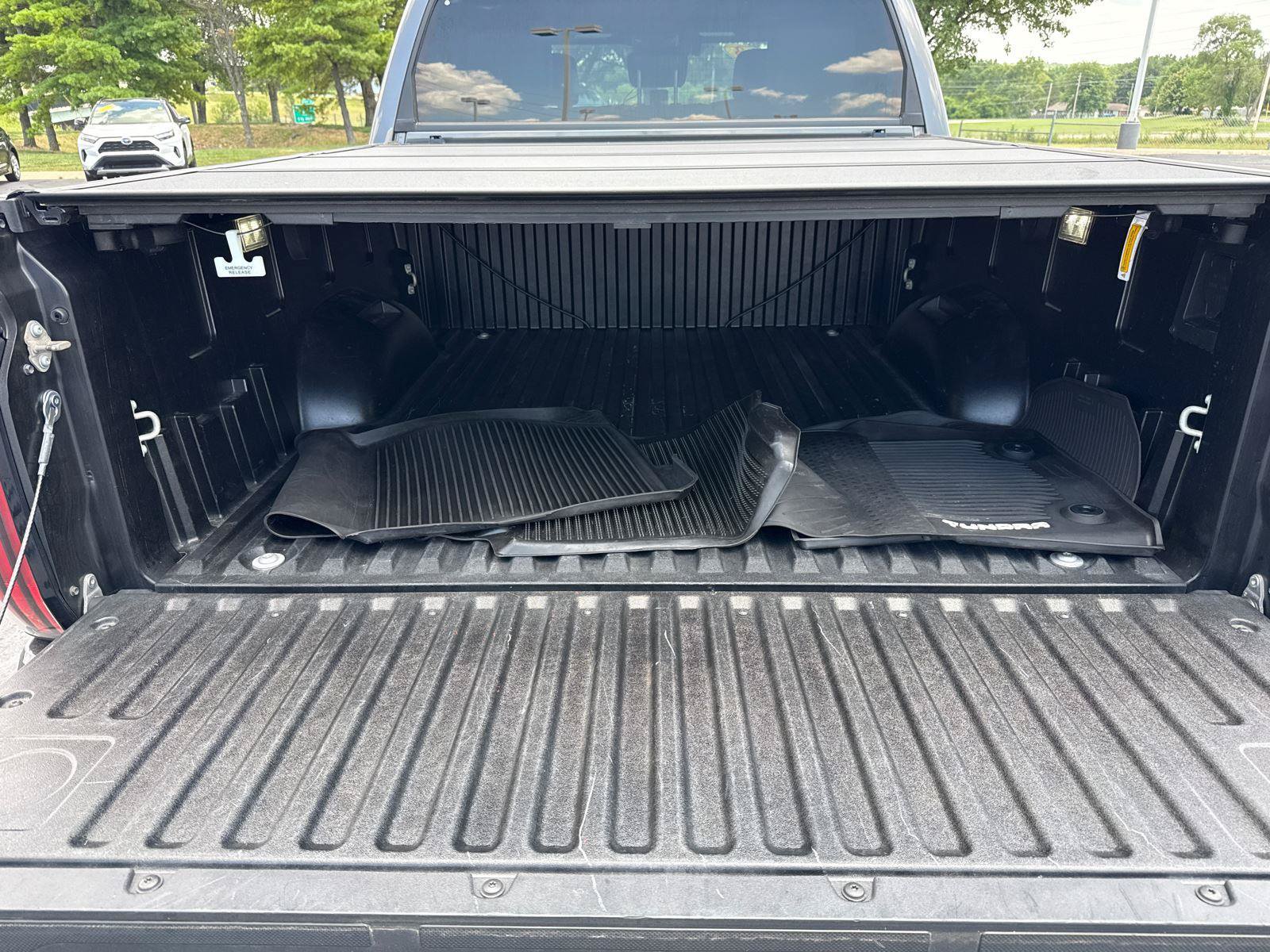 Used 2023 Toyota Tundra Platinum w/ Advanced Package AWD/4WD image 8