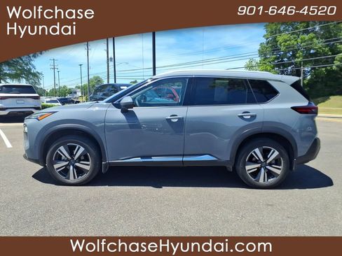 Used 2023 Nissan Rogue SL w/ SL Premium Package FWD image 2