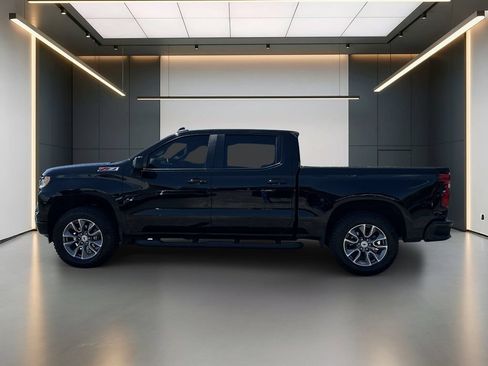 Used 2023 Chevrolet Silverado 1500 RST w/ Z71 Off-Road Package AWD/4WD image 2