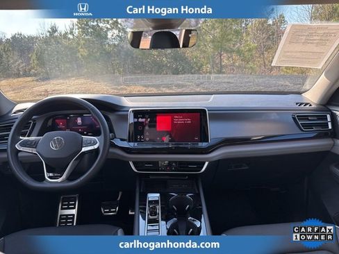 Used 2025 Volkswagen Atlas Peak Edition SE image 16