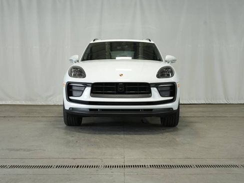 New 2025 Porsche Macan image 10