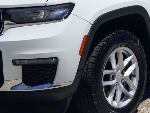 Used 2022 Jeep Grand Cherokee L Laredo w/ Luxury Tech Group I AWD/4WD image 10