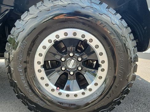 Used 2017 Ford F150 Raptor w/ Equipment Group 802A Luxury AWD/4WD image 9