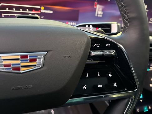 Used 2025 Cadillac Escalade Sport AWD/4WD image 18