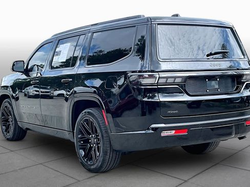 Used 2026 Jeep Grand Wagoneer Limited AWD/4WD image 11
