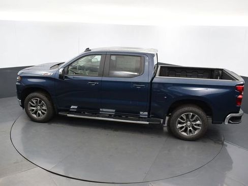 Used 2021 Chevrolet Silverado 1500 LT AWD/4WD image 39