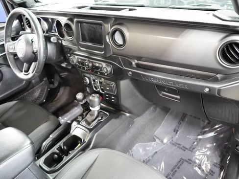 Used 2022 Jeep Wrangler Unlimited Sport AWD/4WD image 24