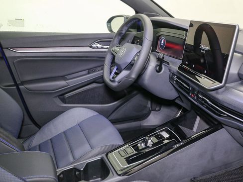 New 2026 Volkswagen Golf image 14