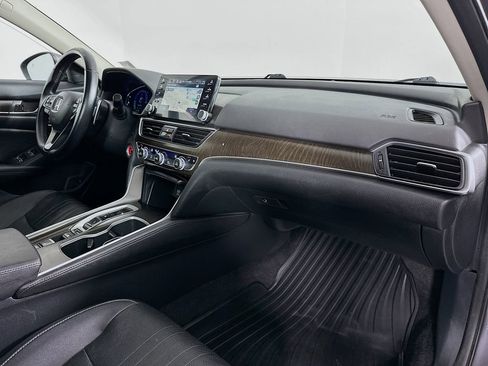 Used 2019 Honda Accord Touring image 31